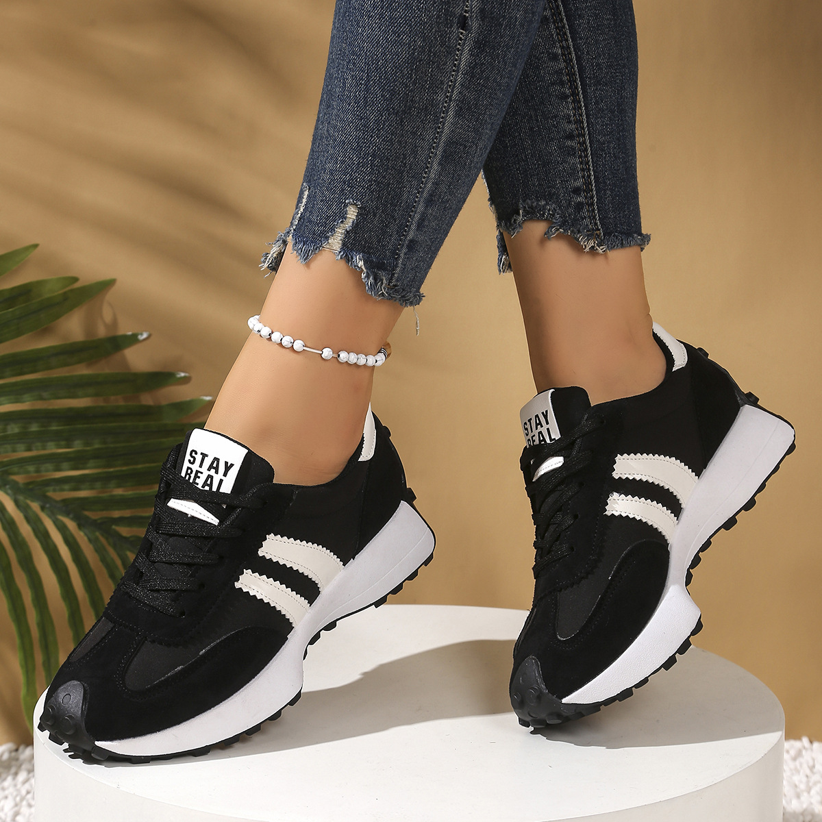 Cleo Sneakers